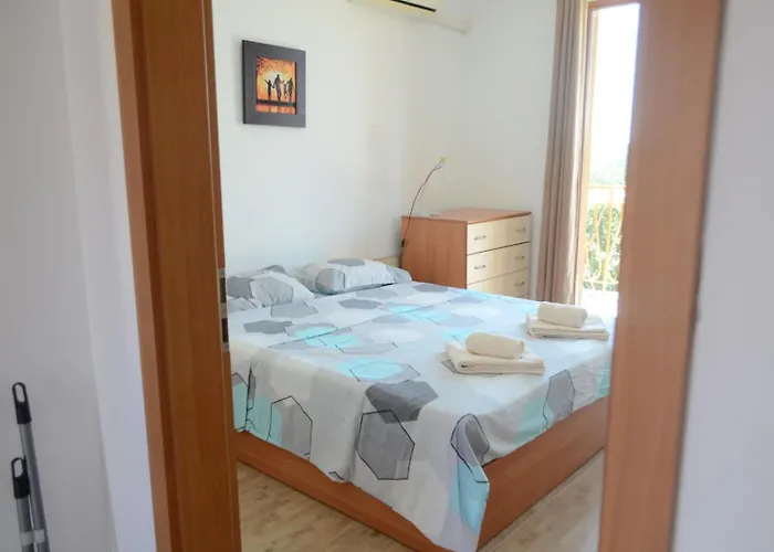 Apartman любимото синьо в Szinemorec